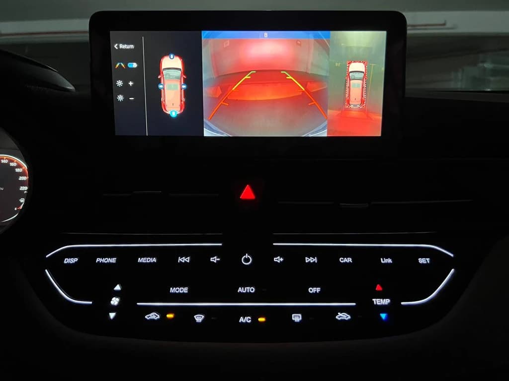 JAC JS4 2024 Red infotainment screen