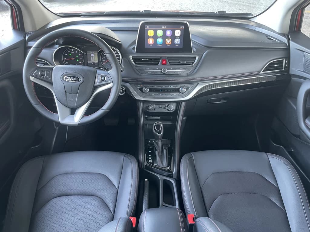 JAC S3 2023 Red dashboard