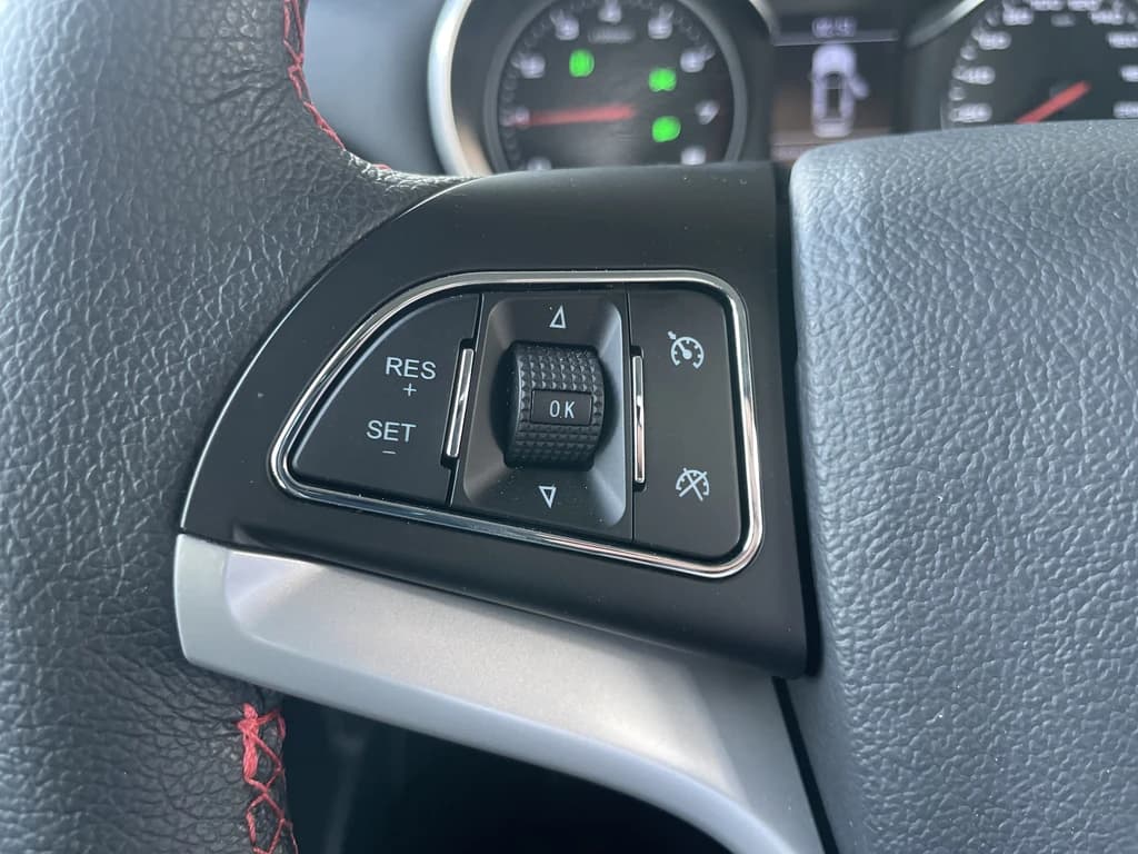 JAC S3 2023 Red steering wheel