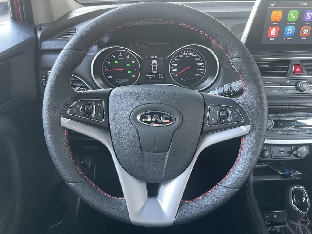 JAC S3 2023 Red steering wheel