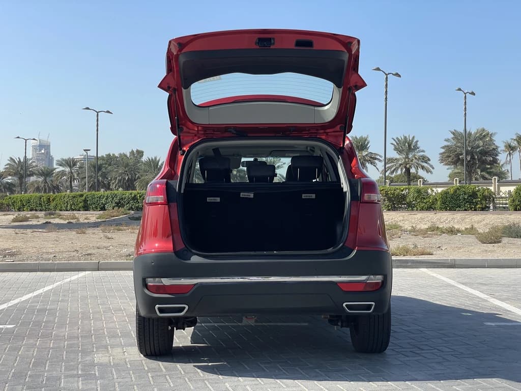 JAC S3 2023 Red trunk open
