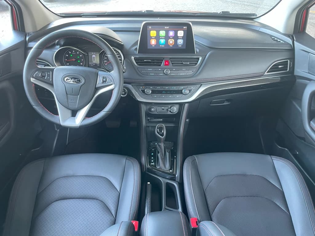 JAC S3 2024 Red dashboard