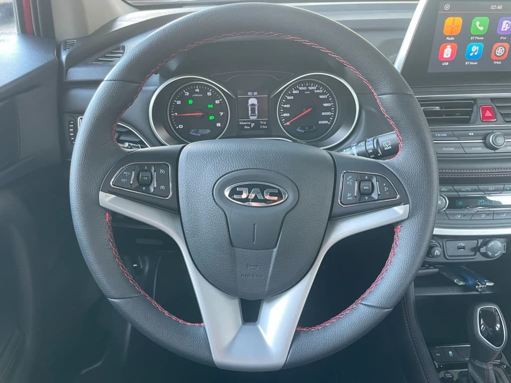 JAC S3 2024 Red steering wheel