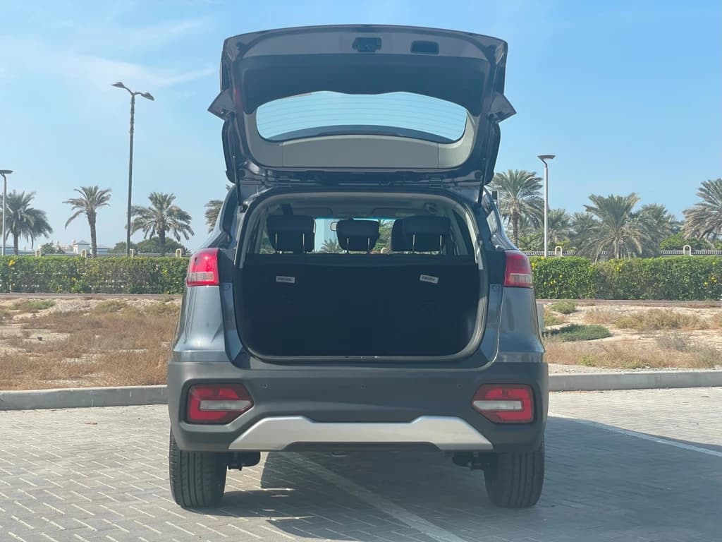 JAC S3 2025 Gray trunk open