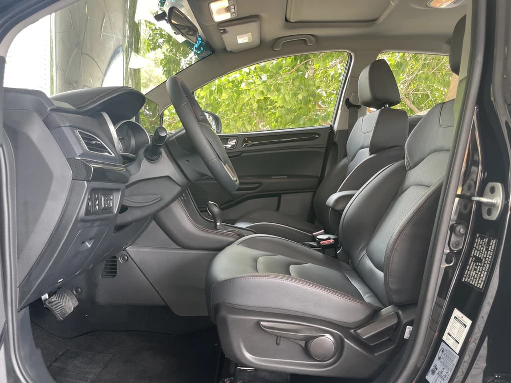 JAC S3 2026 Black front seats
