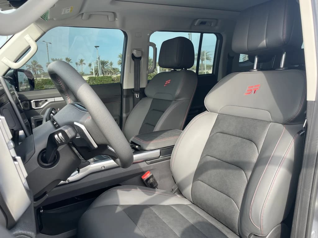 Jetour T2 2026 Gray front seats