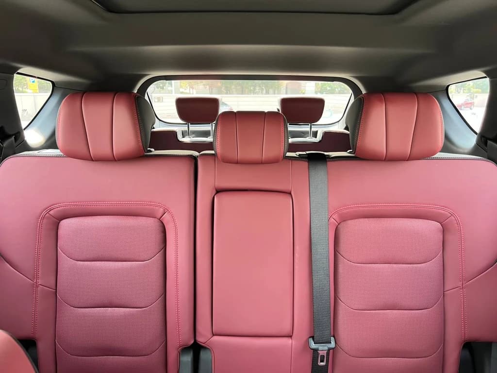 Jetour X70 Plus 2024 White rear seats