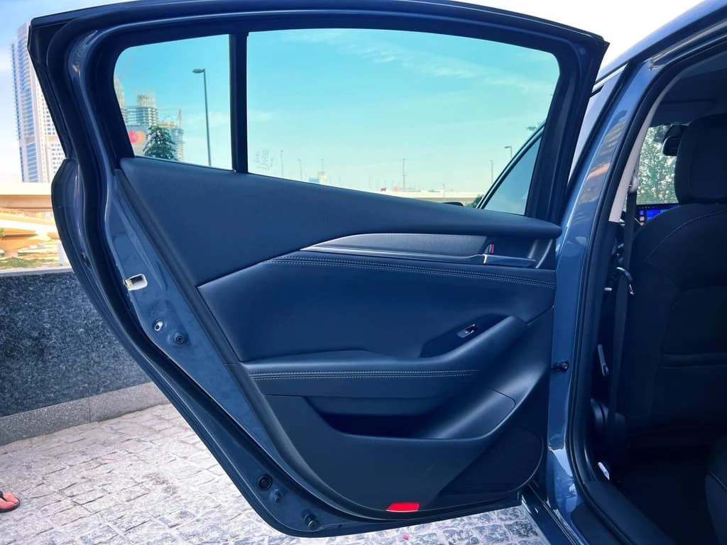 Mazda 6 2023 Blue door panel
