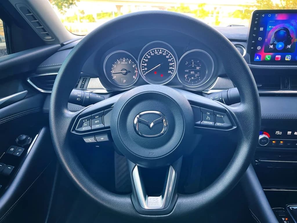 Mazda 6 2023 Red steering wheel