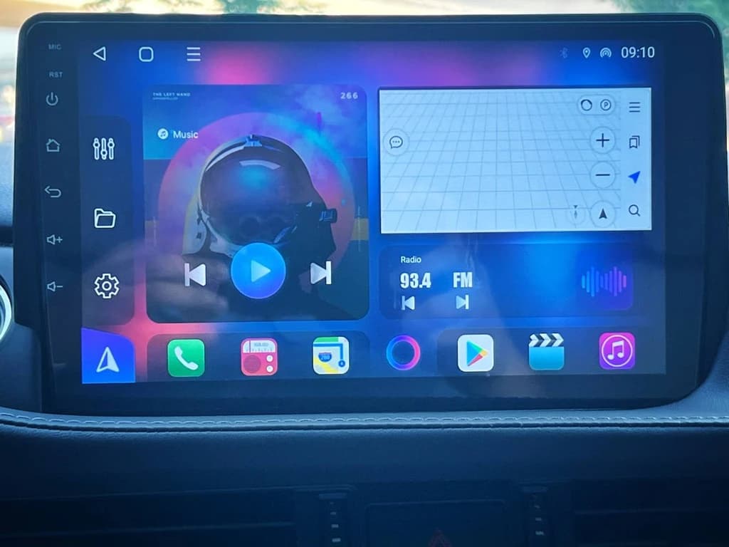Mazda 6 2023 Silver infotainment screen