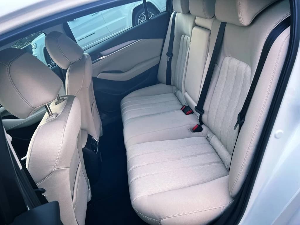 Mazda 6 2023 Silver rear seats