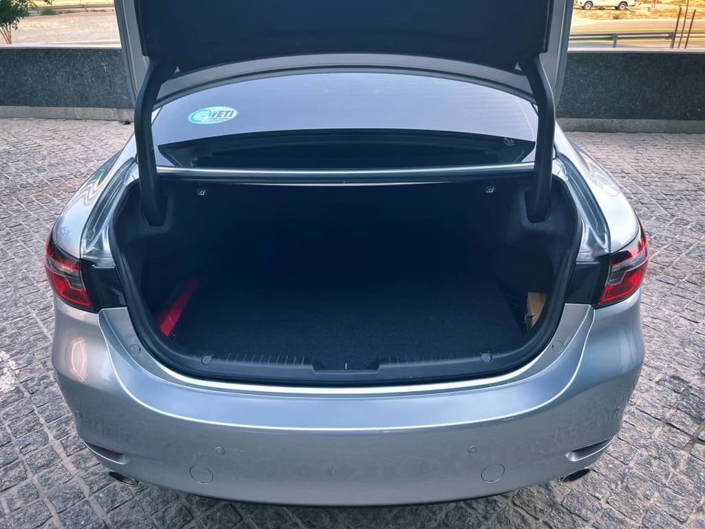 Mazda 6 2023 Silver trunk interior