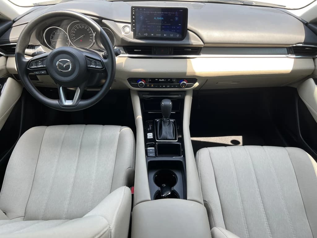 Mazda 6 2023 White dashboard