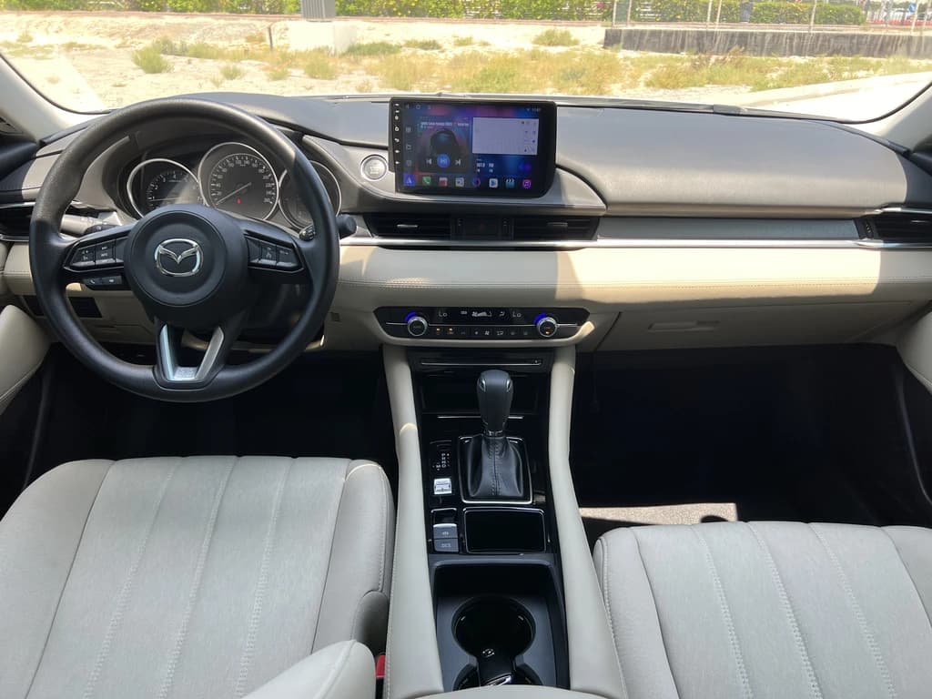 Mazda 6 2023 White dashboard