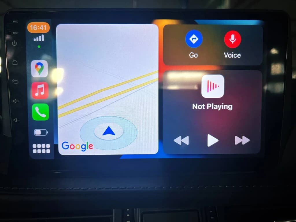 Mazda 6 2023 White infotainment screen