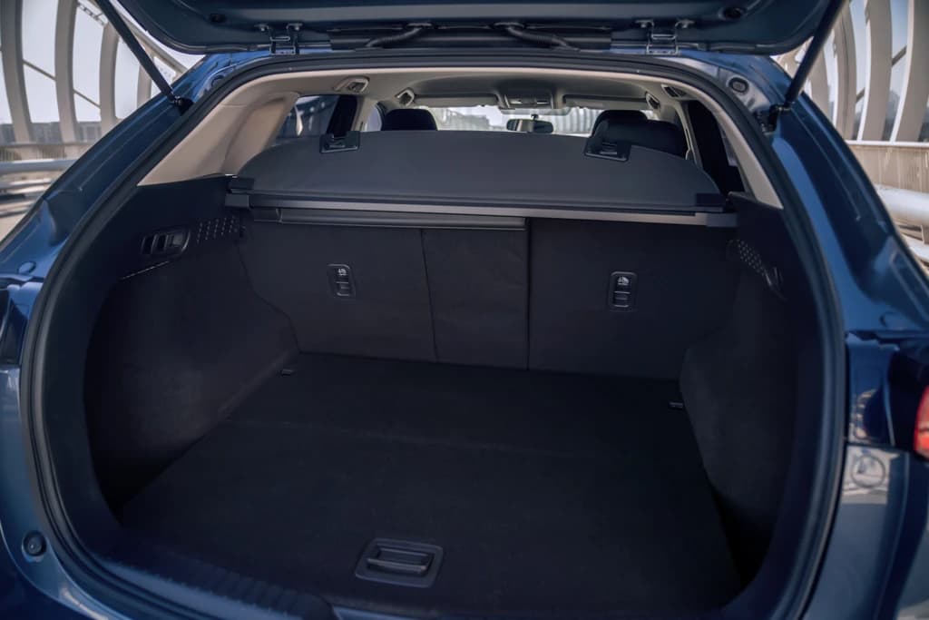 Mazda CX-5 2023 Blue trunk interior