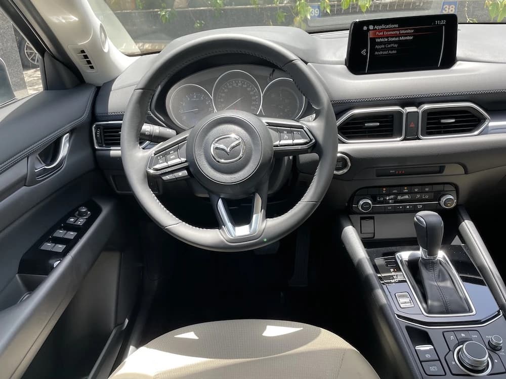 Mazda CX-5 White steering wheel