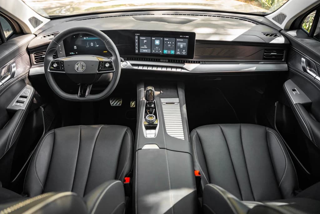 MG RX9 2025 Beige interior front