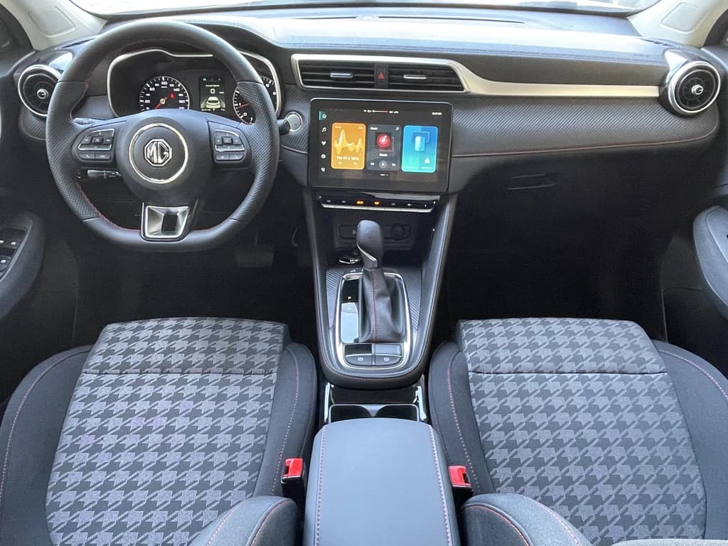 MG ZS 2024 White dashboard