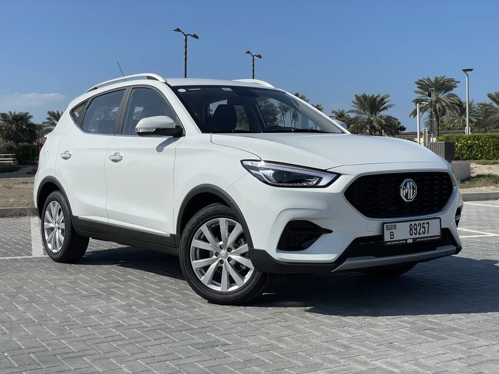 MG ZS 2024 White front side