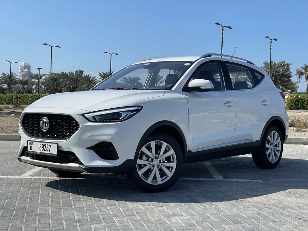 MG ZS 2024 White front side