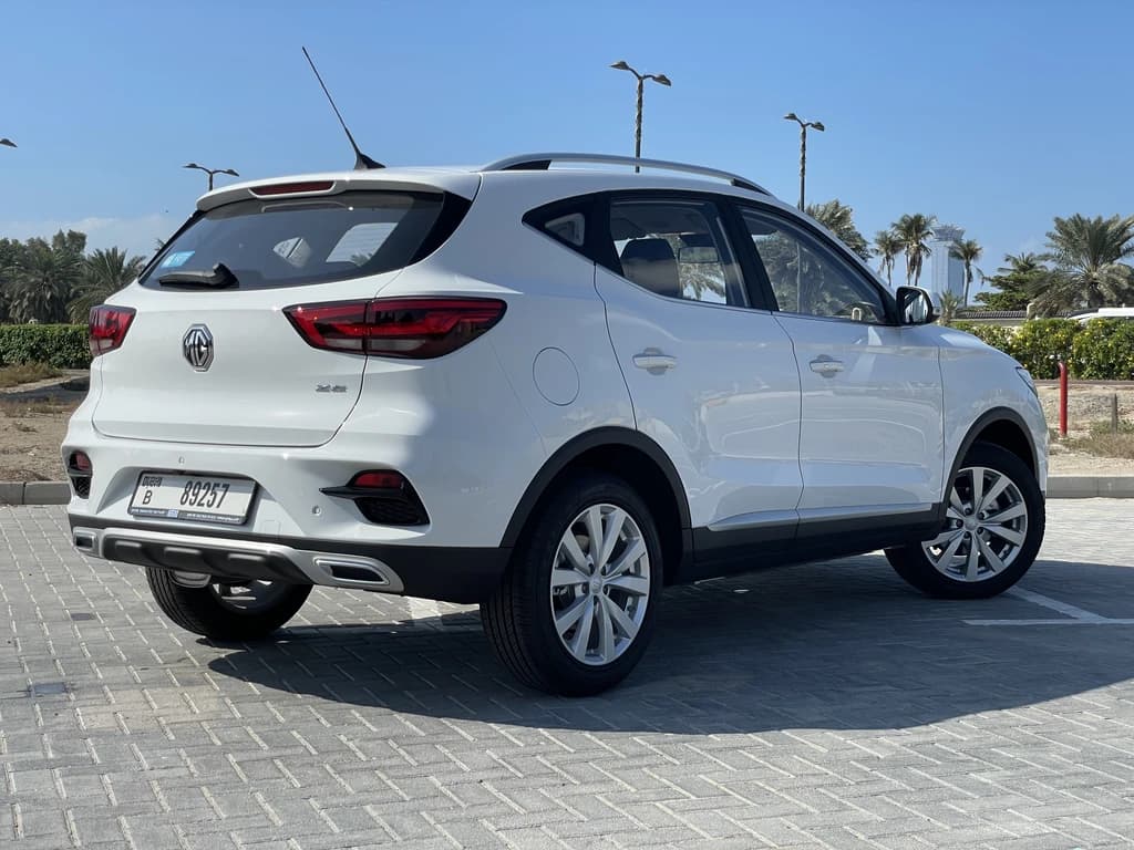 MG ZS 2024 White rear side