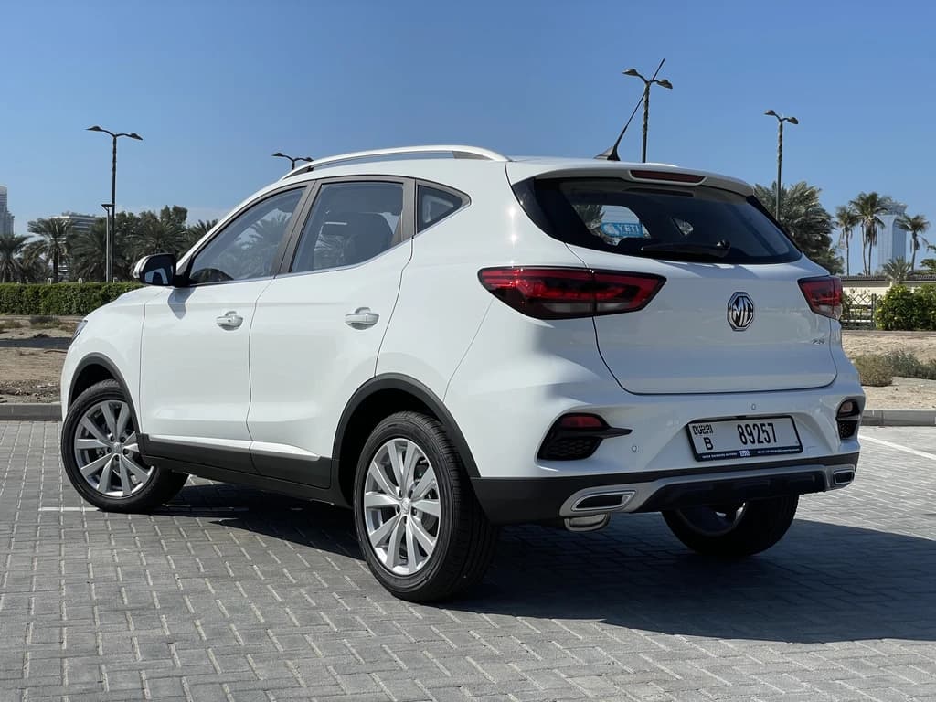 MG ZS 2024 White rear side