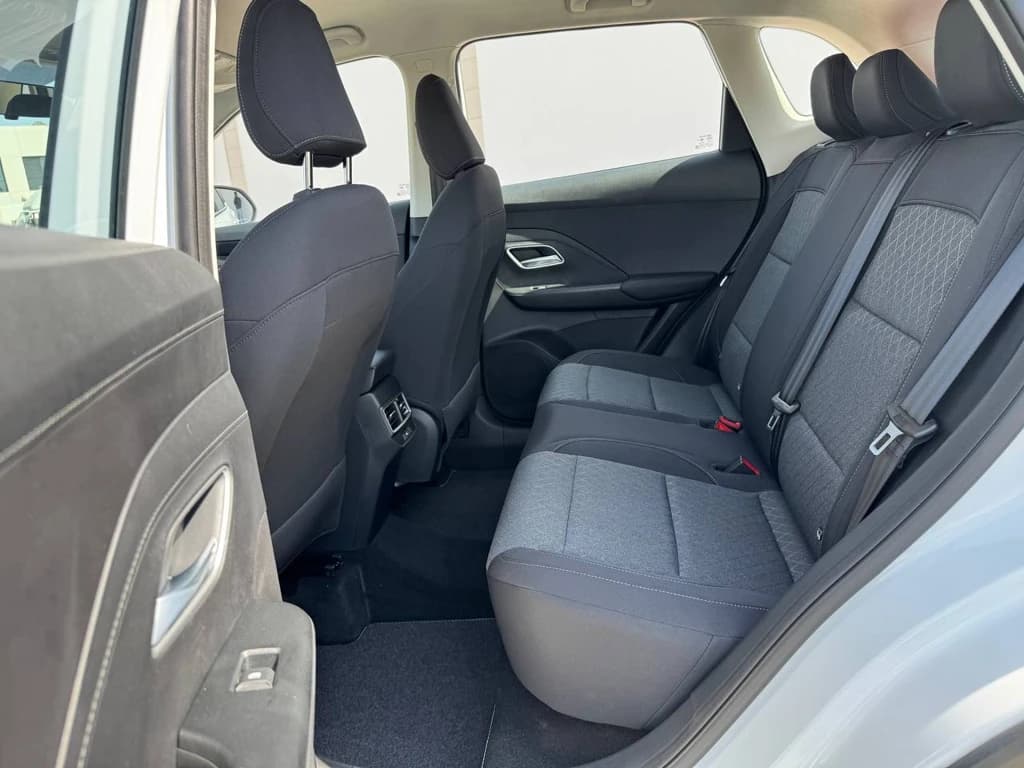 MG ZS 2025 White rear seats