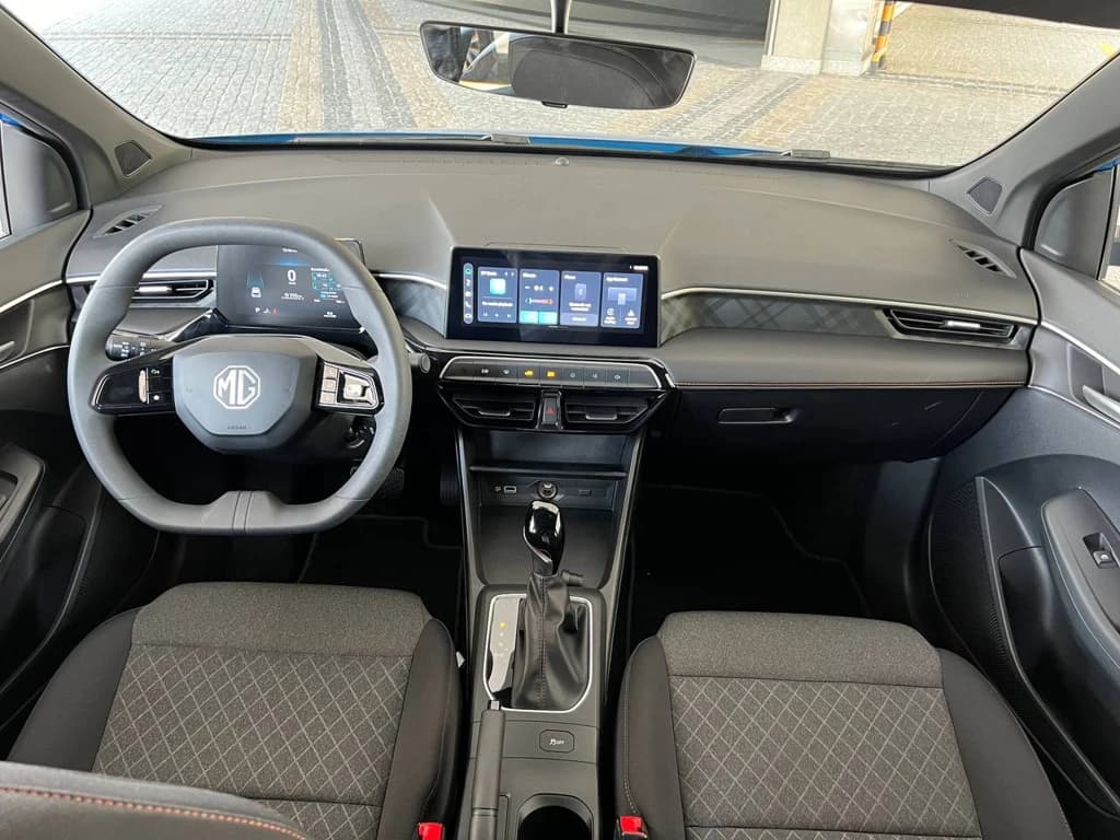 MG3 2024 Blue dashboard