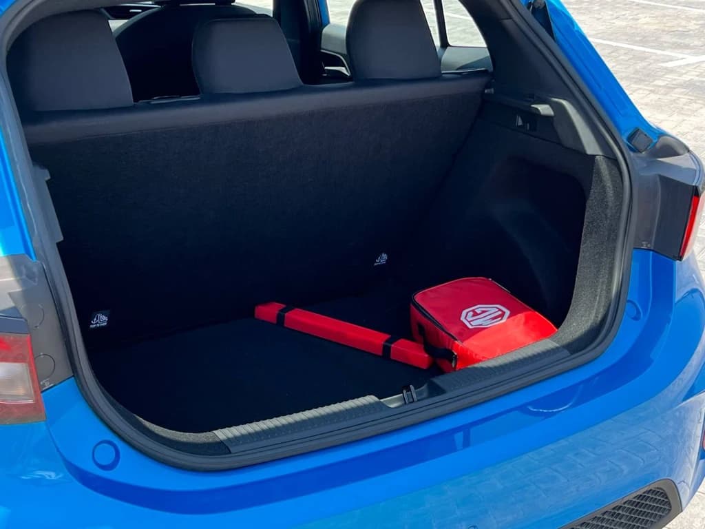 MG3 2024 Blue trunk interior