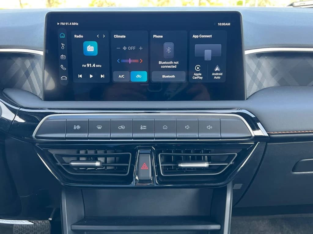 MG3 2024 Silver infotainment screen