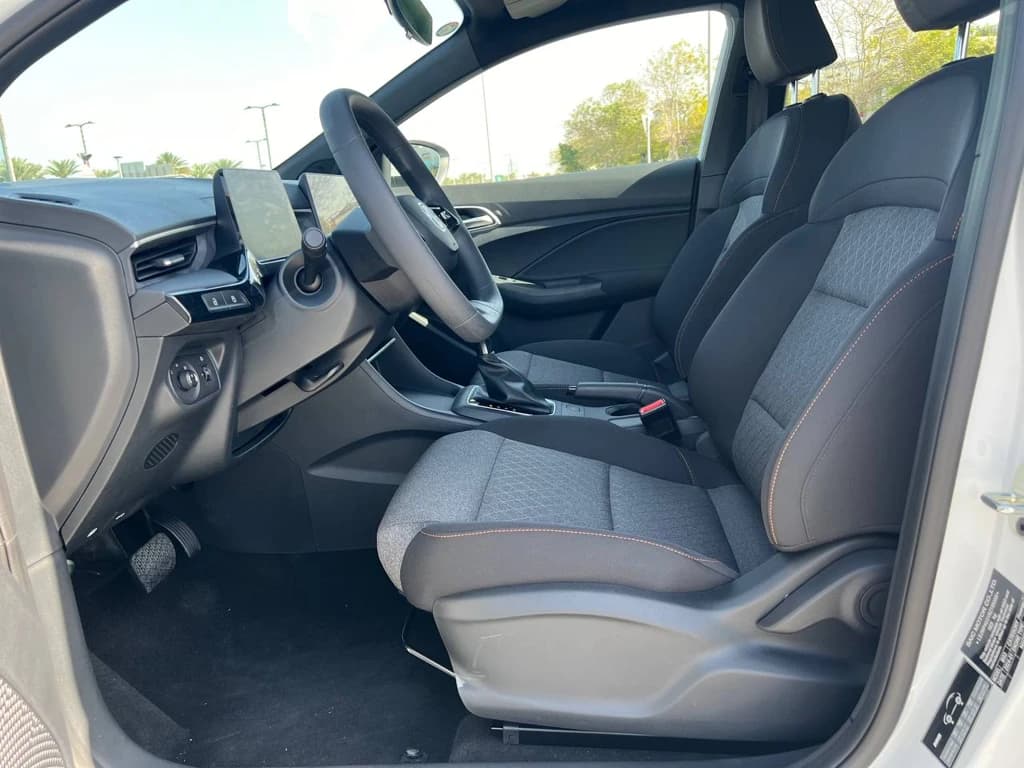 MG3 2024 White front seats