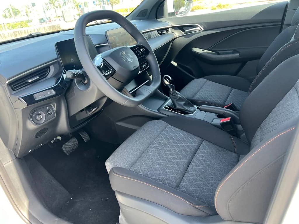 MG3 2024 White interior front