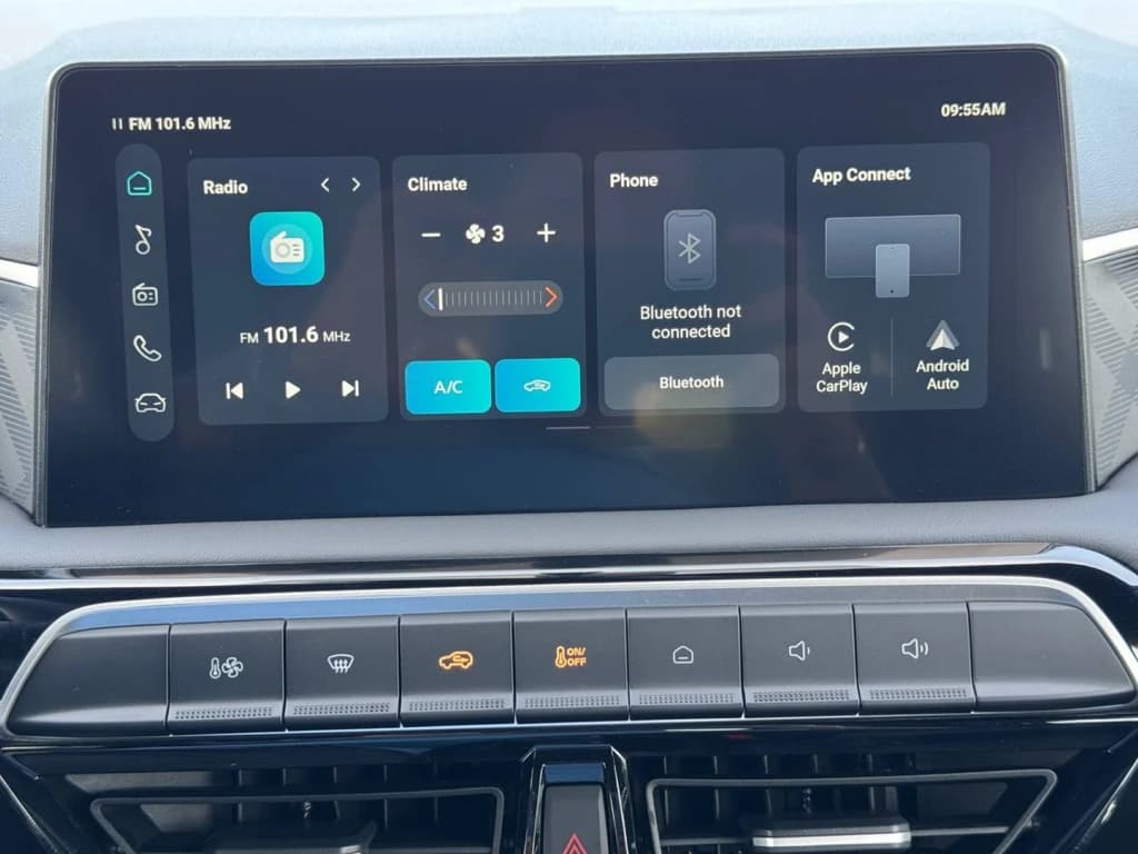 MG3 2025 Silver infotainment screen
