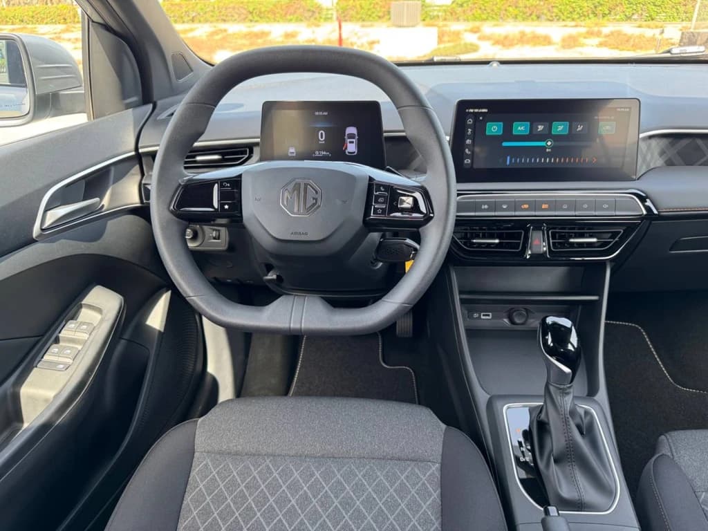 MG3 2025 Silver interior front