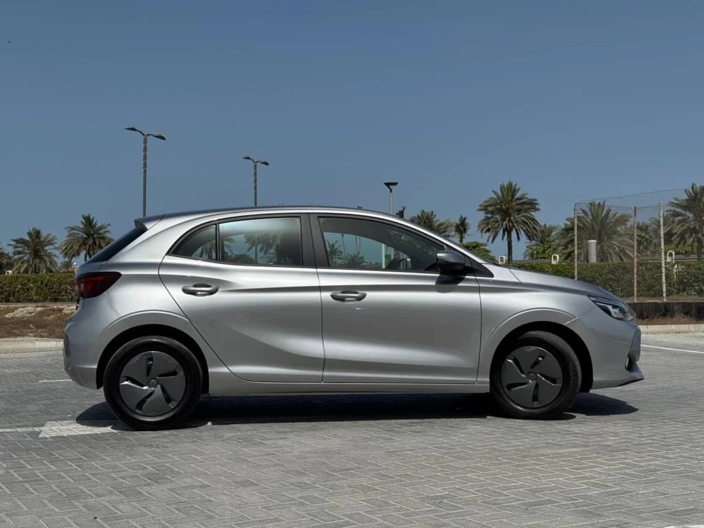 MG3 2025 Silver side right