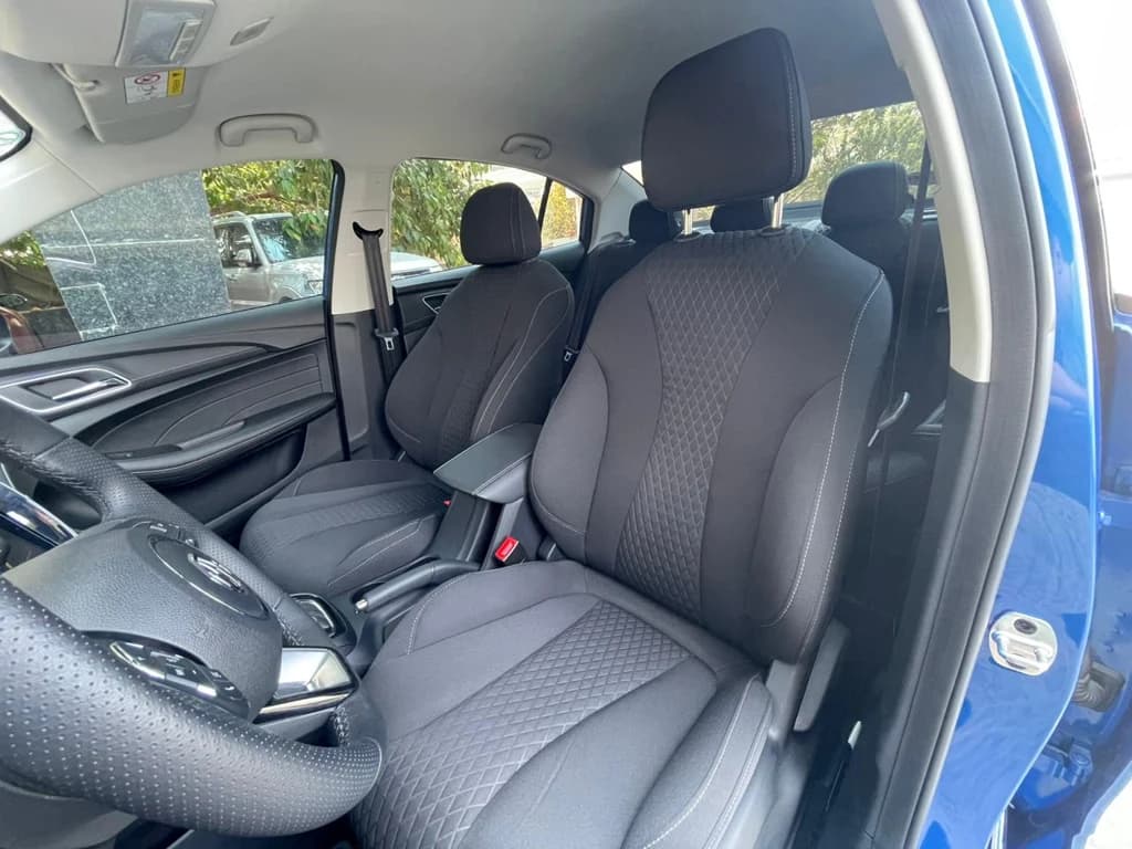 MG5 2022 Blue front seats