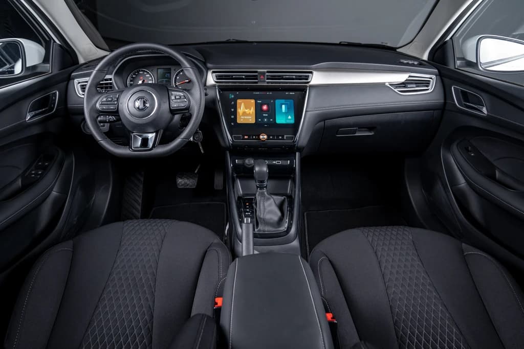 MG5 2024 White dashboard