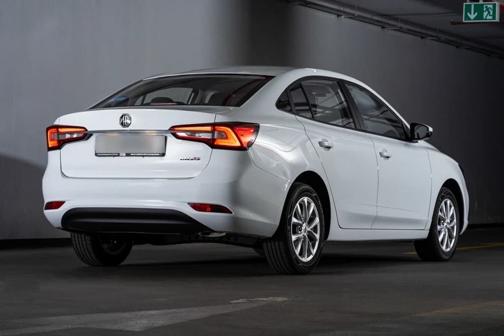 MG5 2024 White rear side