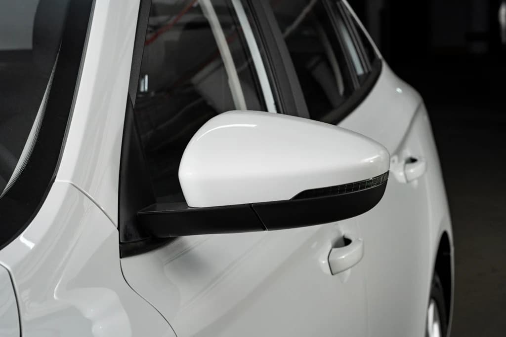 MG5 2024 White side right