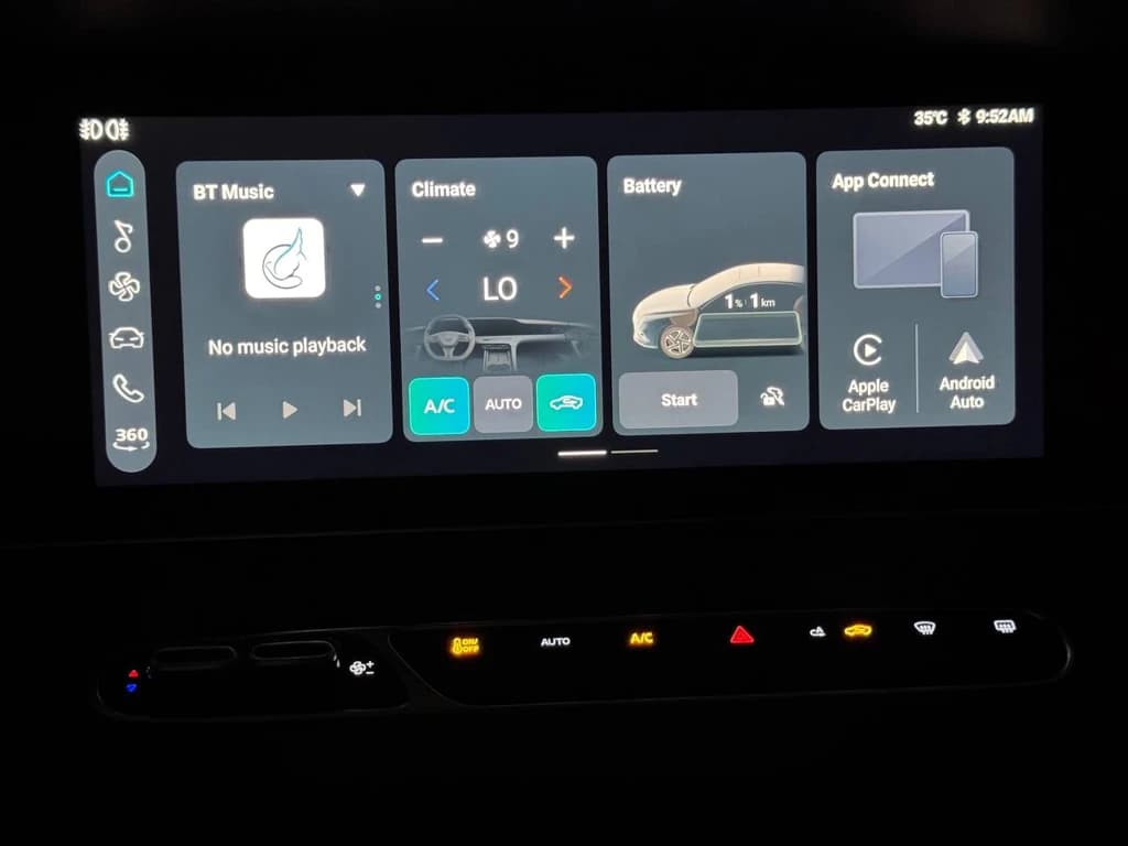 MG8 2026 White infotainment screen