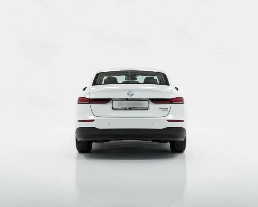 MG8 2026 White rear