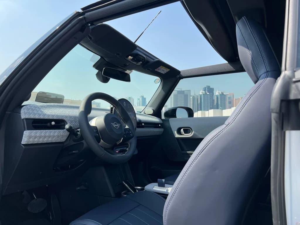 Mini Cooper 2025 White interior front