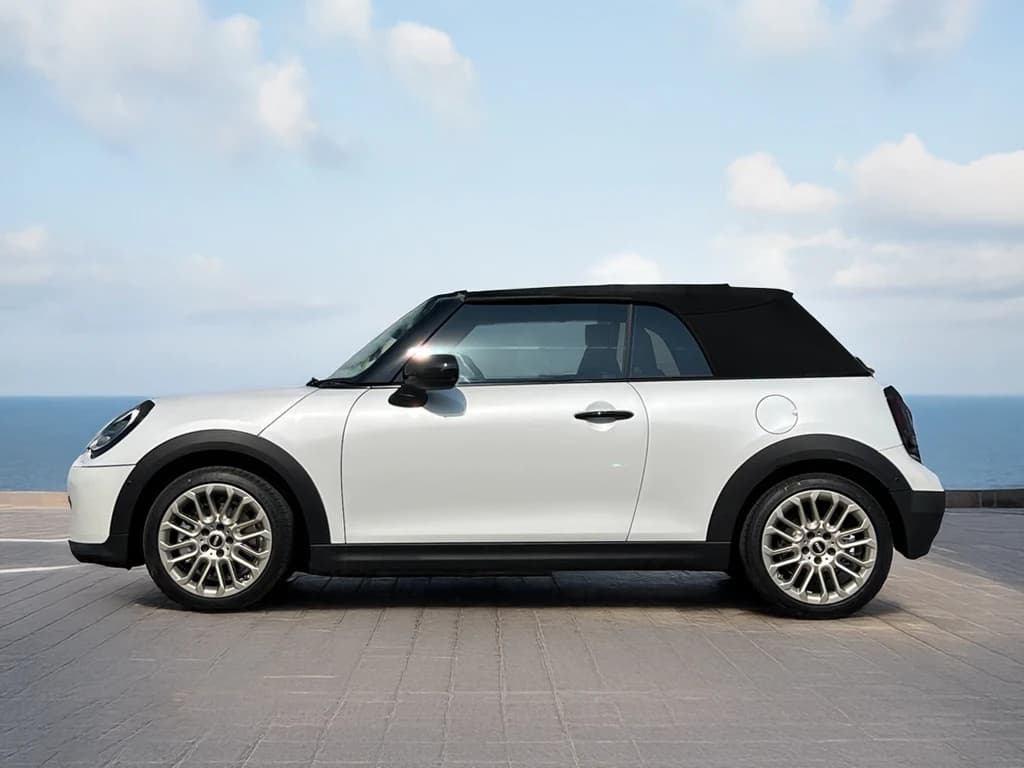 Mini Cooper 2025 White side left
