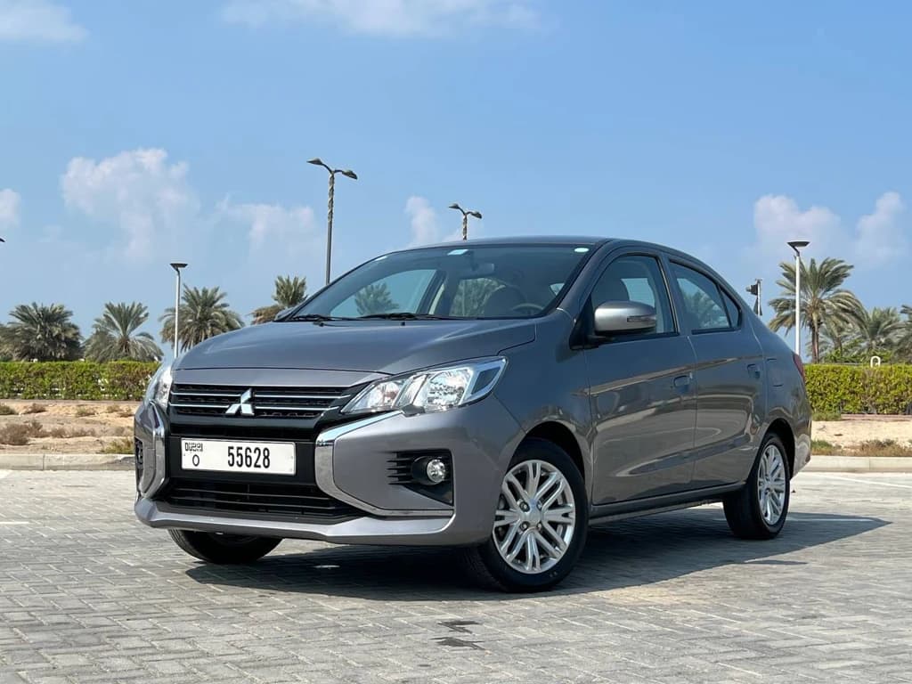 Mitsubishi Attrage 2023 Gray front side