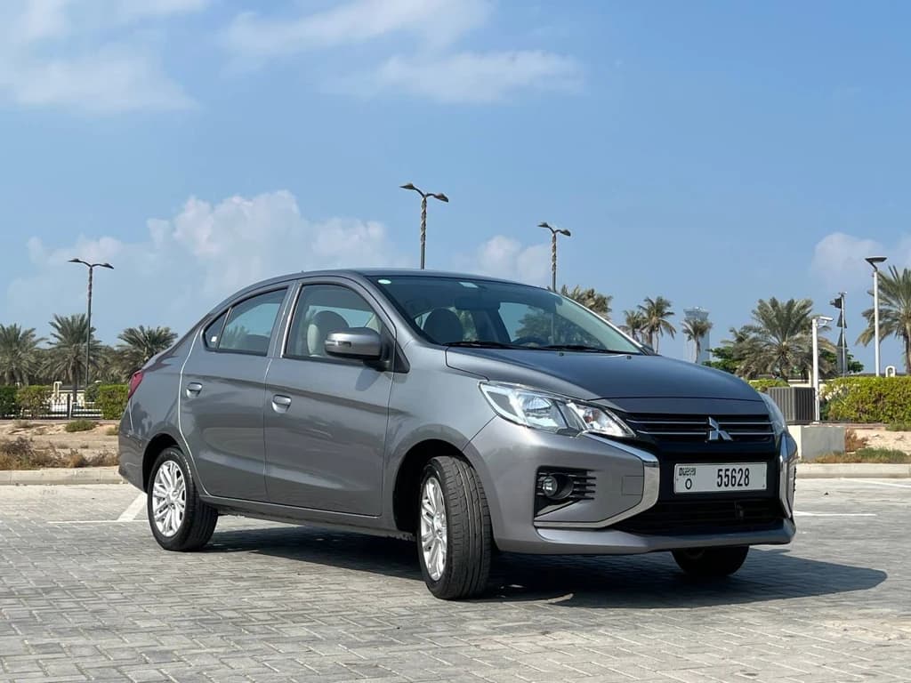 Mitsubishi Attrage 2023 Gray front side