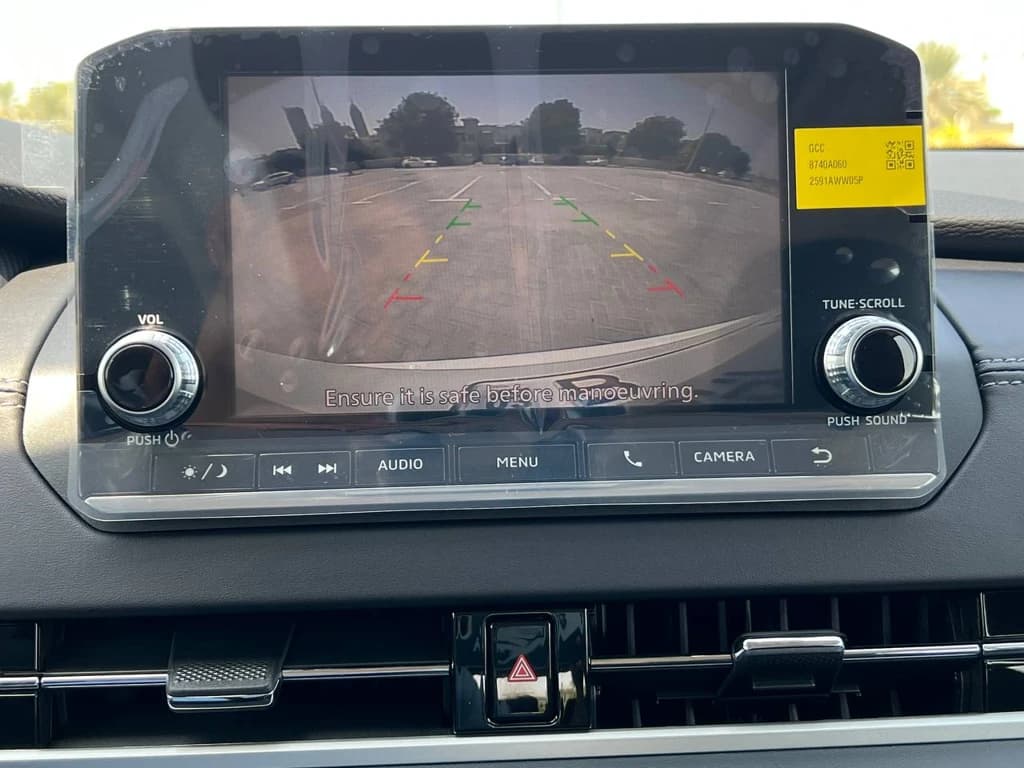 Mitsubishi Outlander White infotainment screen