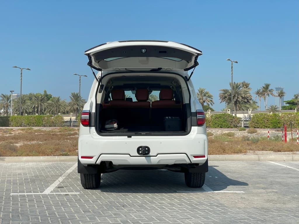 Nissan Patrol 2024 White trunk open