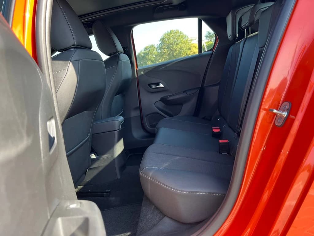 Opel Corsa 2023 Orange rear seats