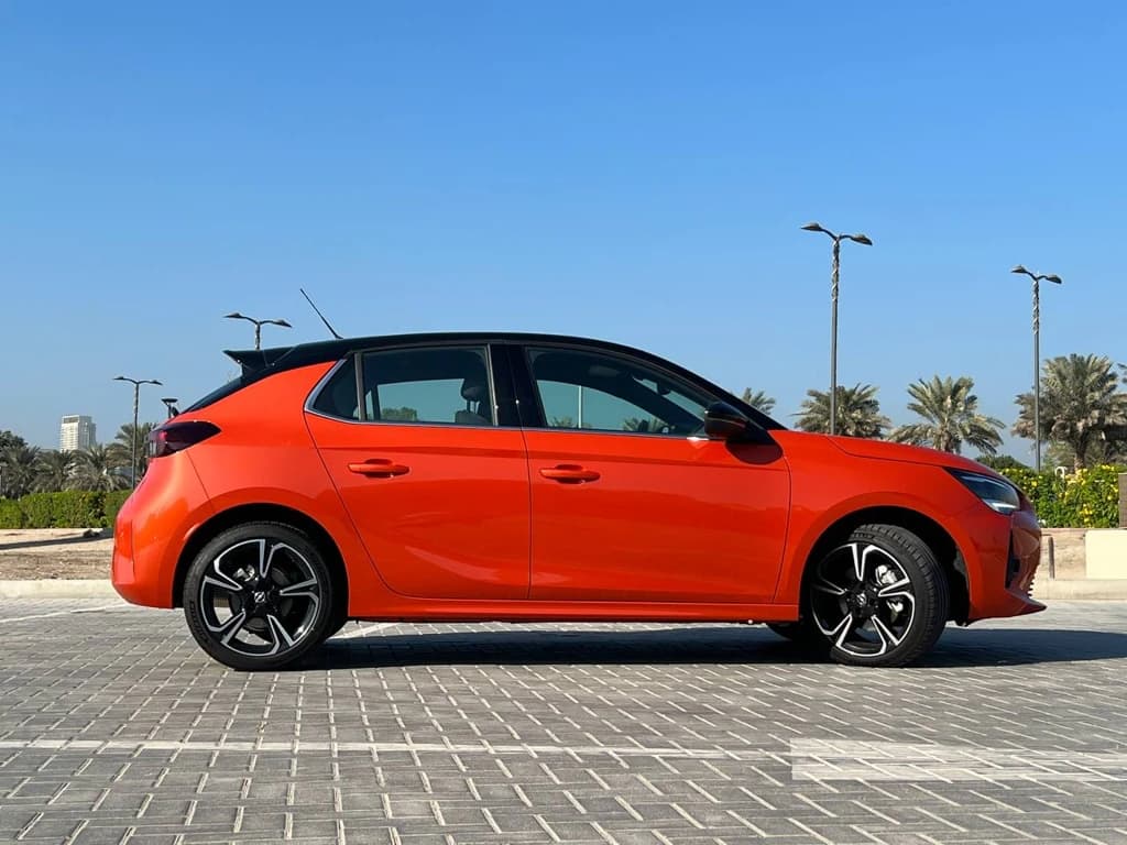 Opel Corsa 2023 Orange side right